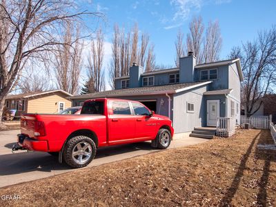 2311 S 20th St, Grand Forks, ND, 58201