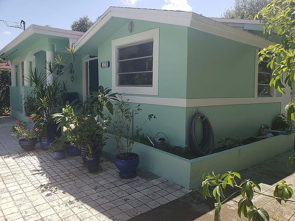 2nd image of 428 NW 96th St