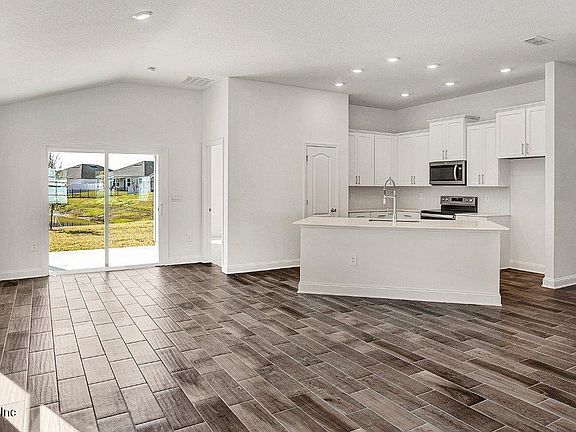 4th image of 2913 OAKSTONE Point