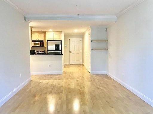 4th image of 139 Centre St #203