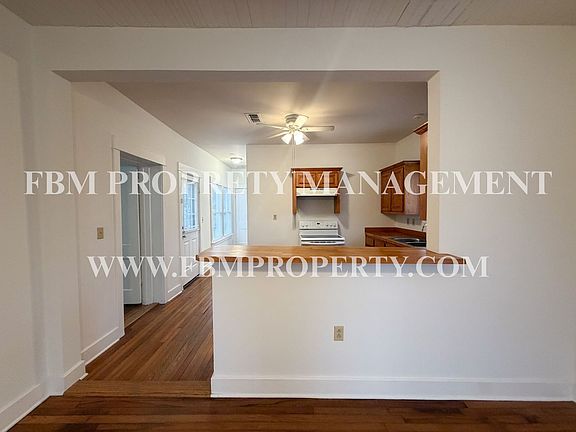 4th image of 310 E Parks Ave