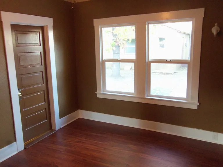 929 W 22nd St — Photo 14