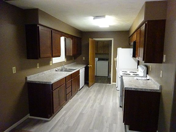 2nd image of 501 S Williams St