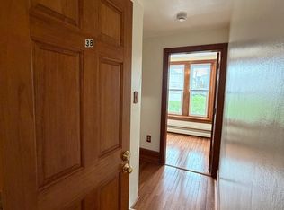 153 2nd Ave #3B, Royersford, PA 19468