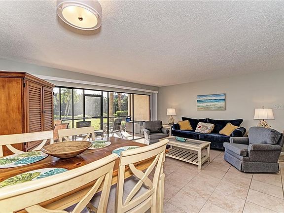 4th image of 1600 Cove Ii Pl #412-4