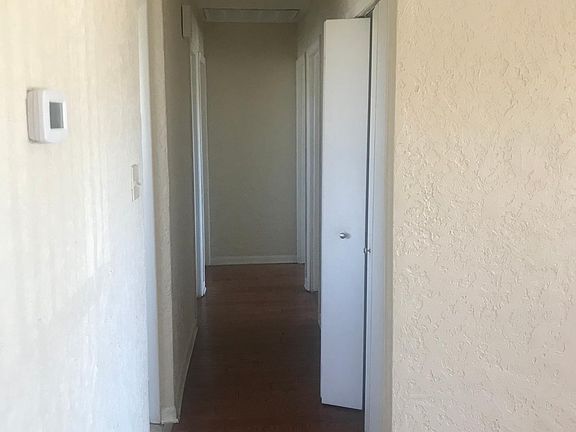4th image of 5355 NW Oak Ave