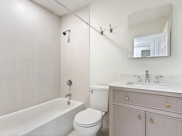 55 Broad St #3 — Photo 7