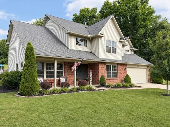 2435 Dutch Mill Dr, Fairborn, OH 45324