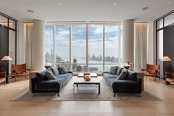 Rented by Nest Seekers International | media 31