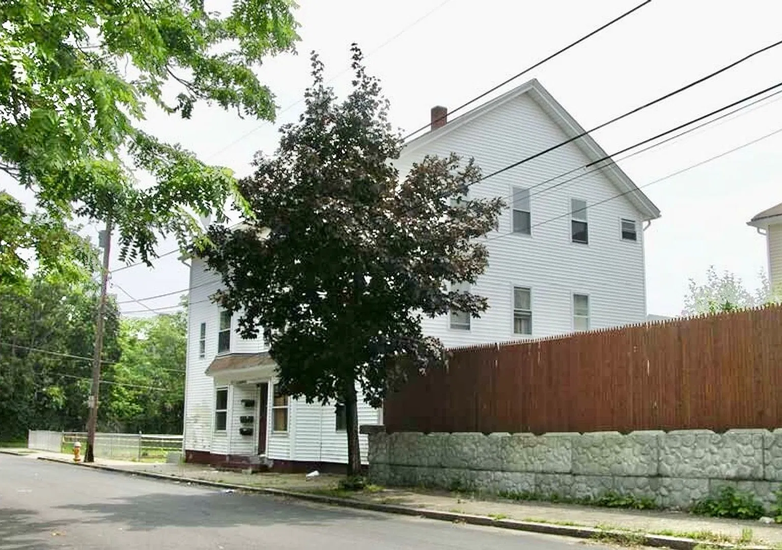 31 Beecher Street — Photo 2