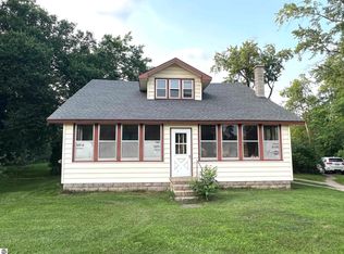 91 E Prosper Rd, Falmouth, MI 49632