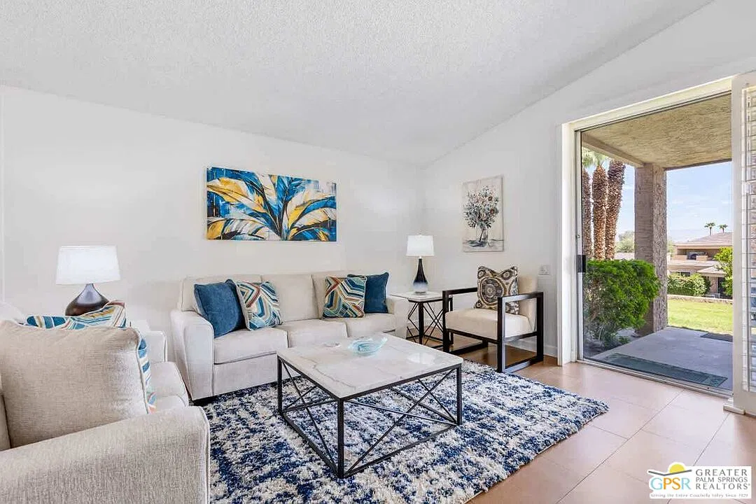 2 bed, 2.0 bath, 1271 sqft, $9,600 — Photo 2