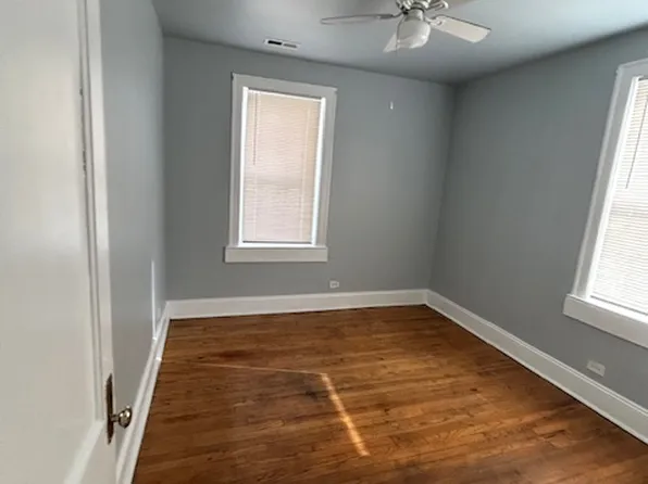 8021 S Maryland Ave Front 2, Chicago, IL 60619