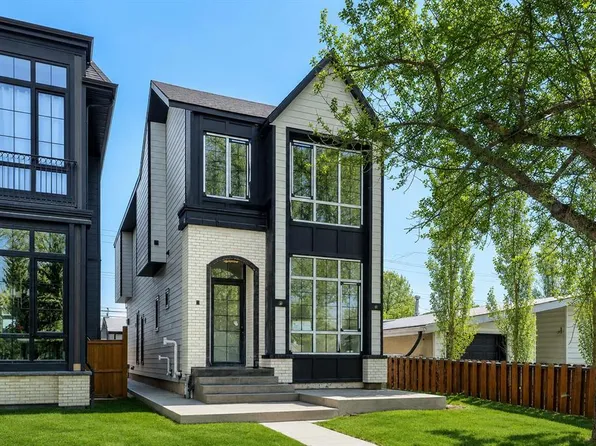 2320 S 54th Ave SW, Calgary, AB T3E 1M1