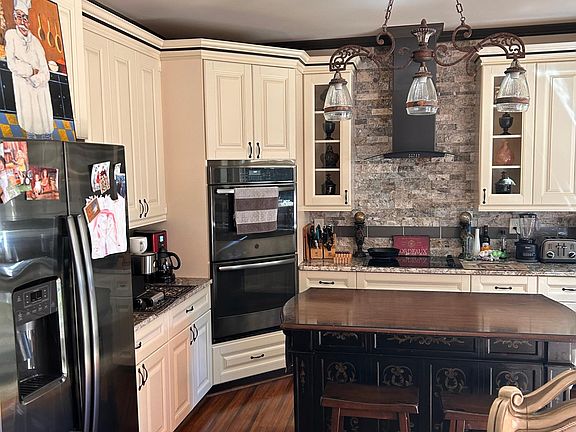 2nd image of 2740 Runnelwood Ln