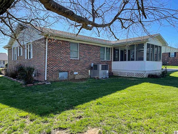 4th image of 105 Troon Dr