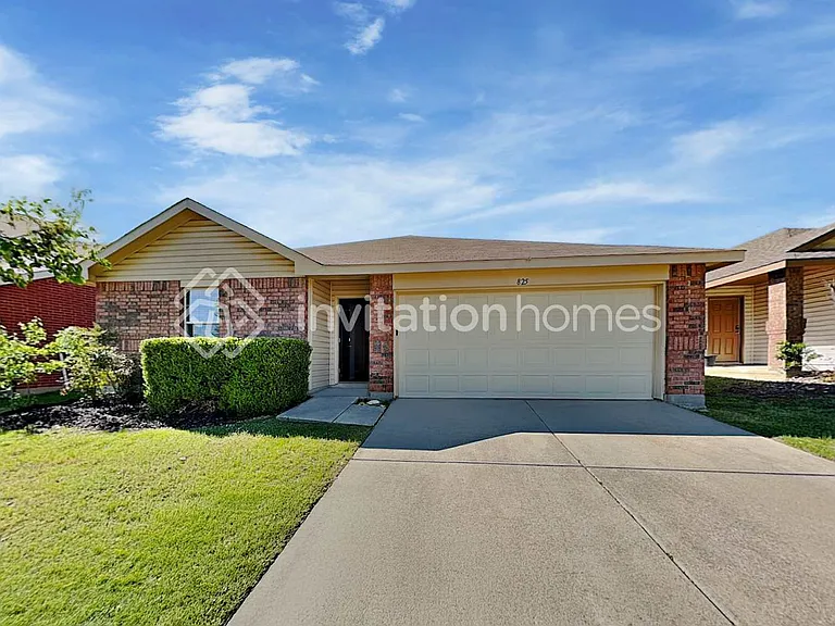 825 Poncho Ln — Photo 1