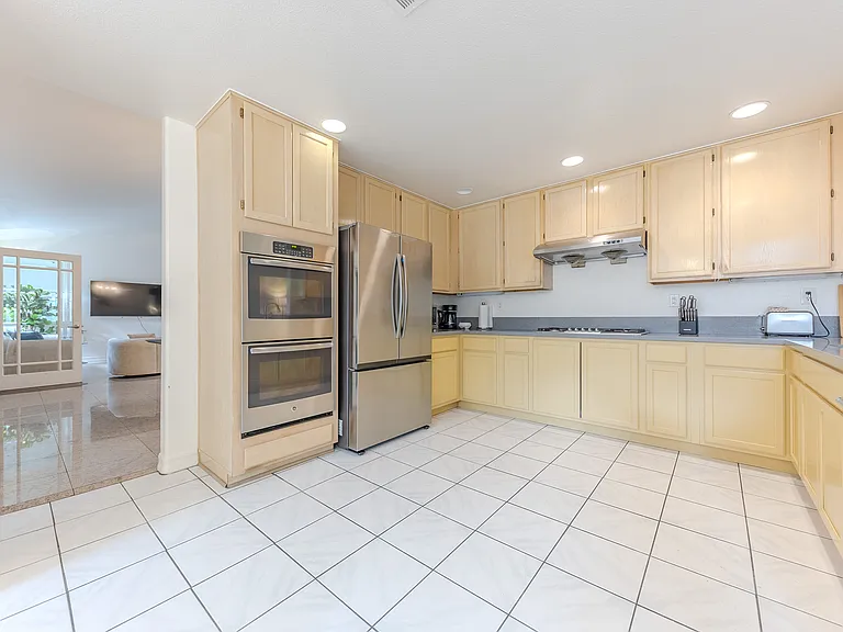 3012 Cordova Ct — Photo 18
