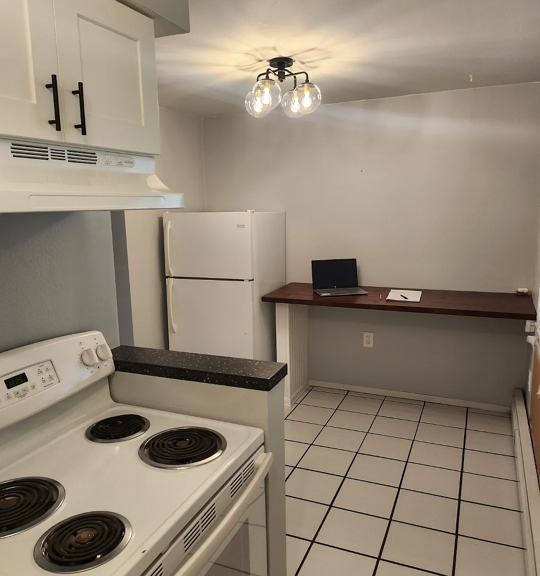 1 bed, $1,000 — Photo 1
