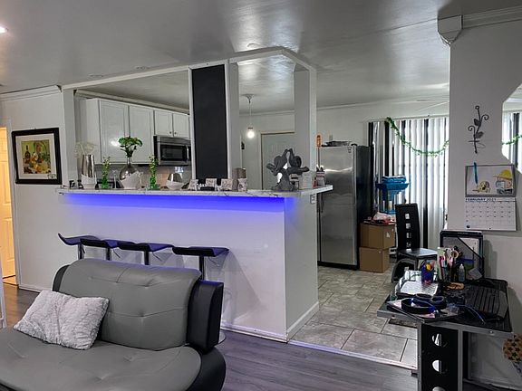 5th image of 3251 W 74th Pl