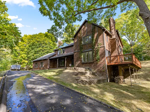 27155 Drake Rd, Farmington Hills, MI 48331