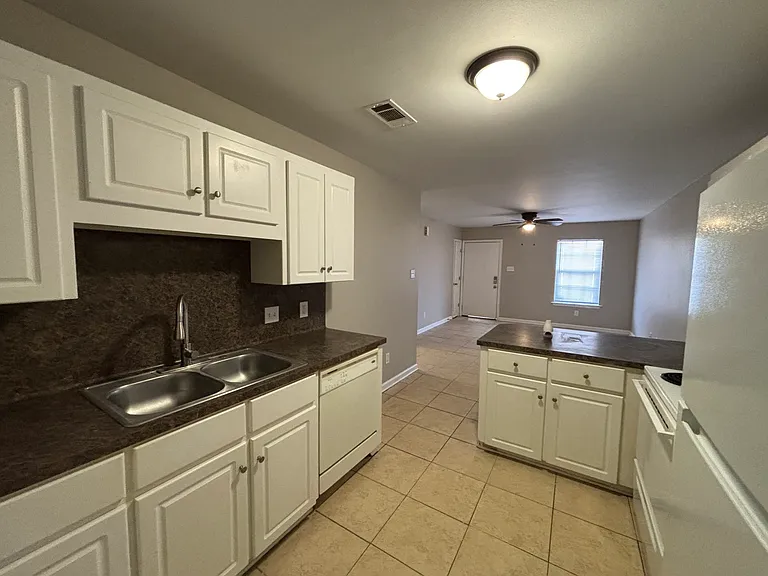 308 Clint Rd #B — Photo 6