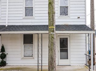 52 E Constitution Ave, Spring Grove, PA 17362