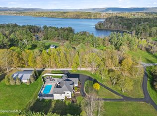 63 Blythewood Dr, Pittsfield, MA 01201