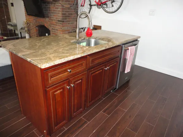 232 Bainbridge St Rear 1R, Philadelphia, PA 19147