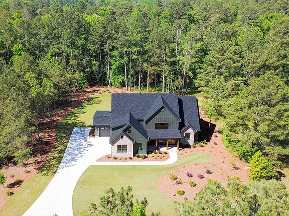 3rd image of 512 Schoolhouse Ln