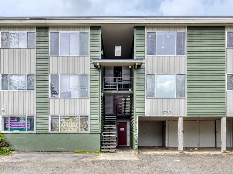12037 Des Moines Memorial Dr S #5 — Photo 12