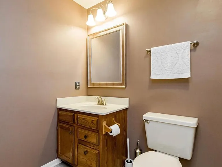 1238 Quaker Ridge Dr — Photo 14
