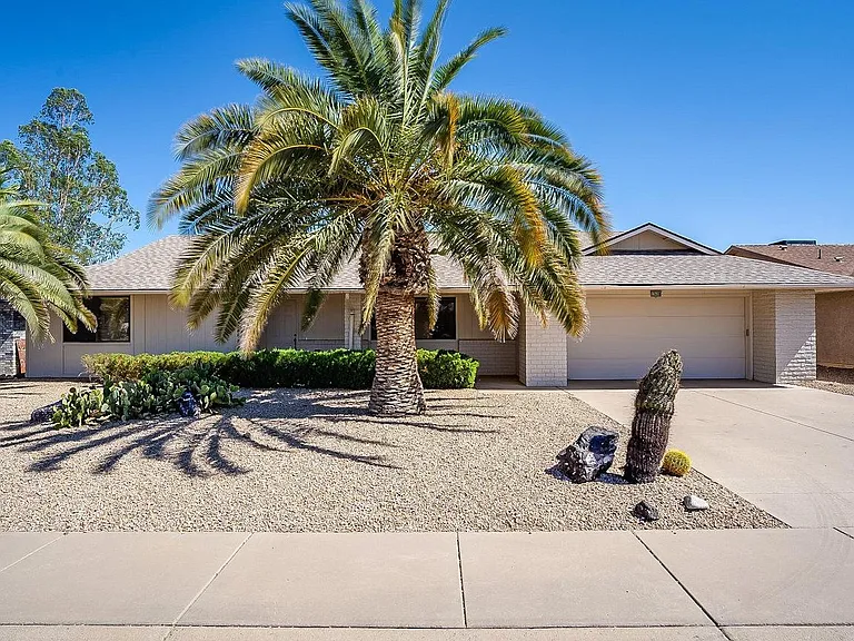 12439 W Tigerseye Dr — Photo 1