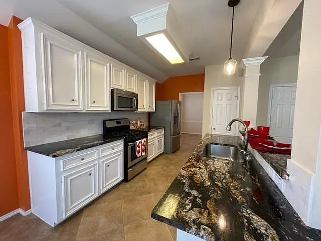 3511 Paigewood Dr — Photo 2