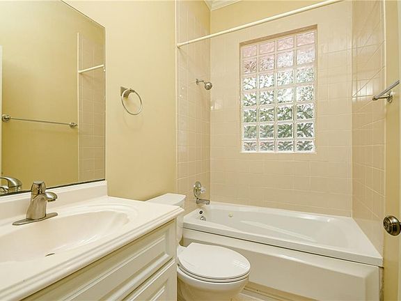 2nd image of 327 4th St NE #A