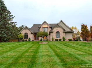 8602 Cedar Hills Dr, Dexter, MI