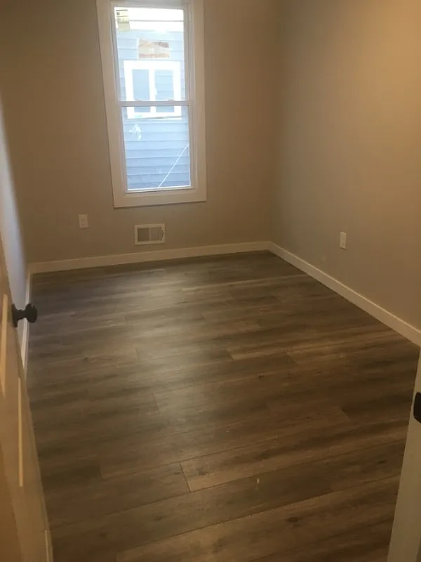 5 bed, 4362 sqft, $3,500 — Photo 2