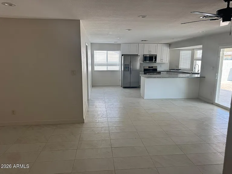 8837 W Highland Ave — Photo 9