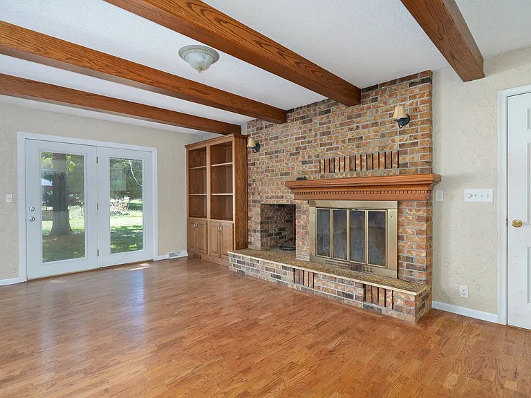 612 E Glendale St — Photo 26