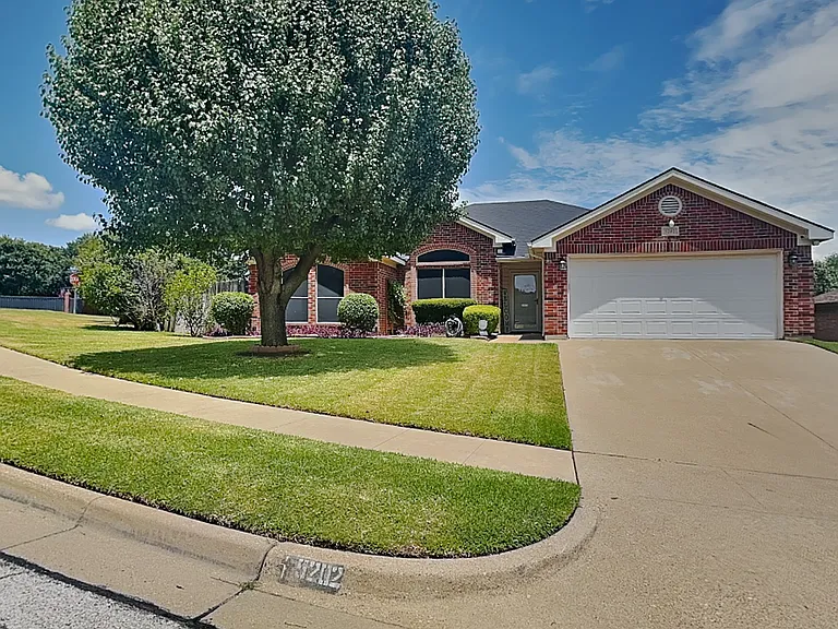 5202 High Island Dr — Photo 4