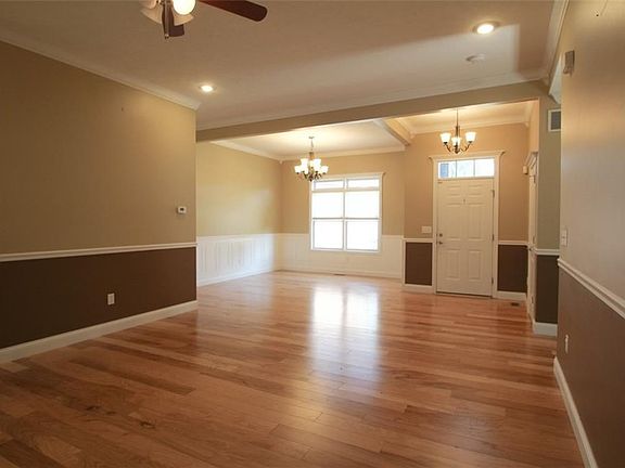 4th image of 3454 Anthony Ln
