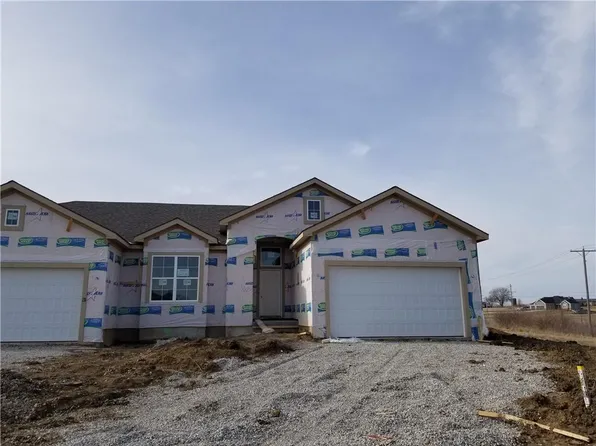 5012 N 145th St, Basehor, KS 66007