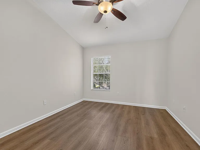 4979 Pond Ridge Dr — Photo 25