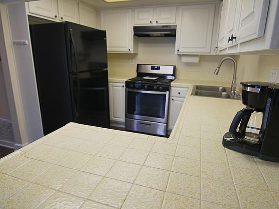 5th image of 994 Trabuco Cir