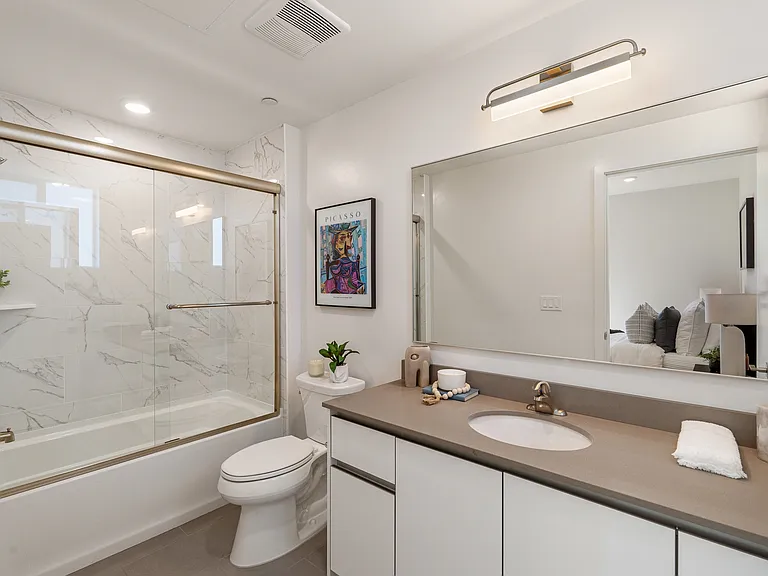 The Sophia - 1759 N Gower St — Photo 63