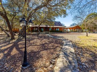 160 Four Bears Trl, Kerrville, TX 78028