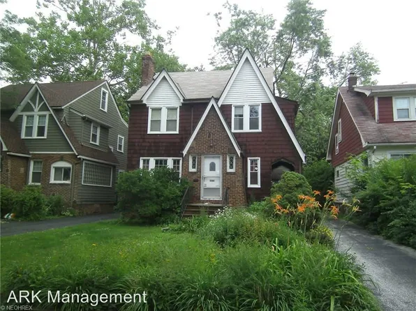 1273 Plainfield Rd, South Euclid, OH 44121