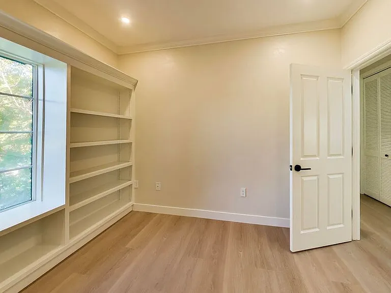 568 Glenwood Ave #1 — Photo 10