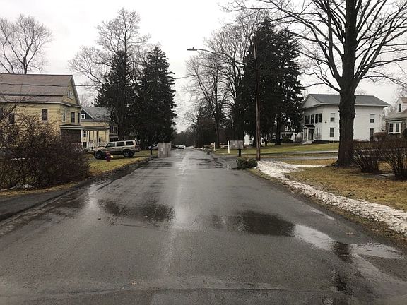 4th image of 38 Avenue A
