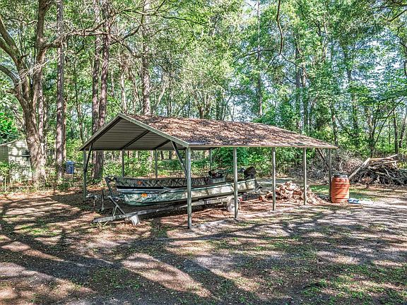 4th image of 148 Woodland Dr
